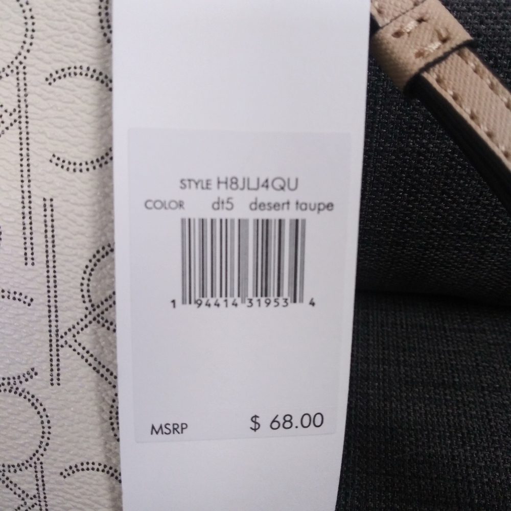 NWT CALVIN KIEIN LOGO WRISTLET CLUTCH POUCH BAG - Picture 10 of 10